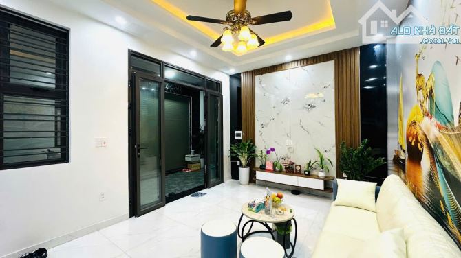 Bán nhà 3 tầng xây mới ngõ 409 Miếu Hai Xã - 4