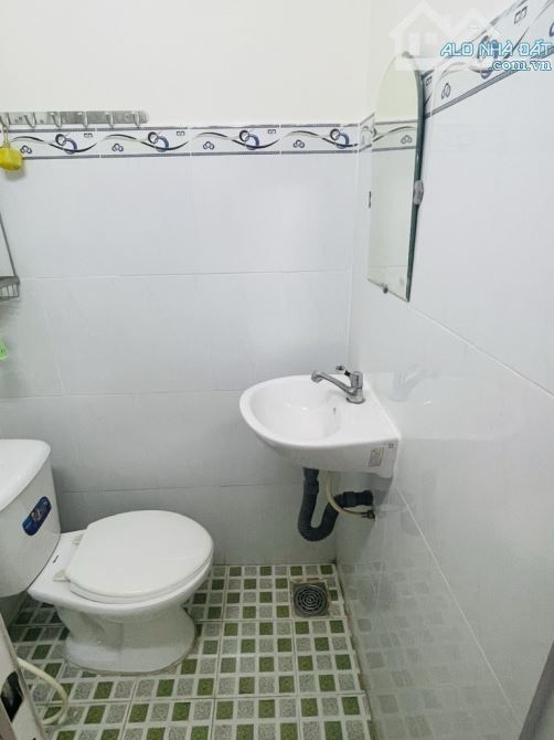 Nhà NỞ HẬU Hoàng Hoa Thám - Bình Thạnh - 3 Tầng - 2PN,2WC - DT26m2 -  Hơn 3 tỷ - 4