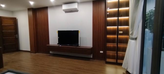 Siêu Phẩm Nhà Ngõ  604 Ngọc Thuỵ - LB  . 52m2 -MT4,5m-6 tầng thang máy - gara - 4