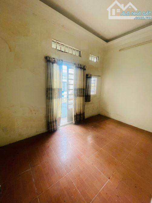 Kẹt tiền bán nhà 3 tầng hẻm xe hơi Thống Nhất, Gò Vấp, công nhận 37m2 đất, nhỉnh 3 tỷ  TL - 4