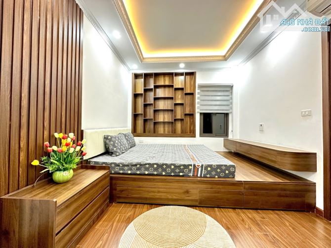 BÁN NHÀ ĐẸP KHU QUẬN ỦY CẦU GIẤY – 6 TẦNG THANG MÁY – NGÕ RỘNG – KHU VIP – GIÁ 7.9 TỶ - 4