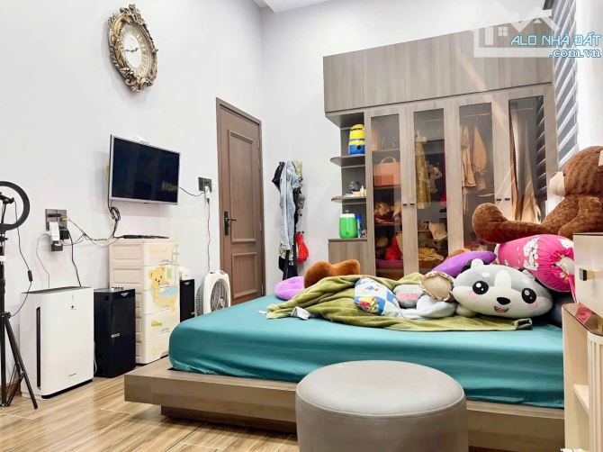 Cần bán gấp..chỉ 10,5 tỷ. Nhà lầu đẹp xịn sò KDC Tân Phong, Biên Hoà. 8,5x22m. Đường oto. - 4