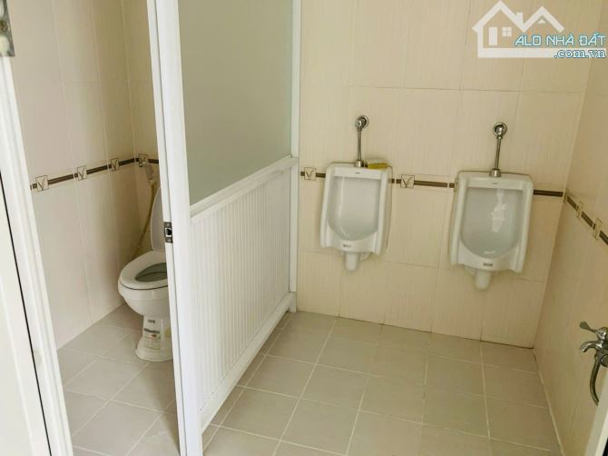 NHÀ 1 HẦM 1 TRỆT 2 LẦU GÓC 2 MẶT TIỀN KDC D2D - 4