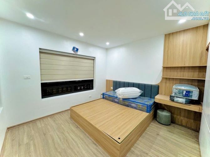 Hai Bà Trưng lô góc 2 thoáng - nhà mới full đồ- sổ vuông đét. Hồng Mai 4 tầng 35m² mặt tiề - 4