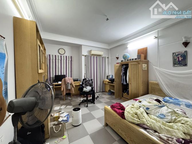 Cần bán gấp nhà Xuân Thủy 52m2, 4T, cách  ô tô 10m, nhà dân xây đẹp - 4