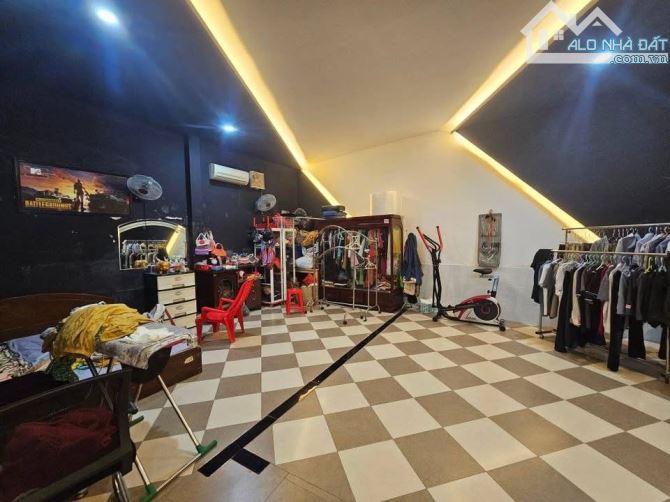NHÀ MÊ MẶT TIỀN ĐINH CÔNG TRÁNG GẦN QUANG TRUNG. DT: 5,4x34M NỞ HẬU 10,6M. GIÁ CHỈ: 5,9 TỶ - 5
