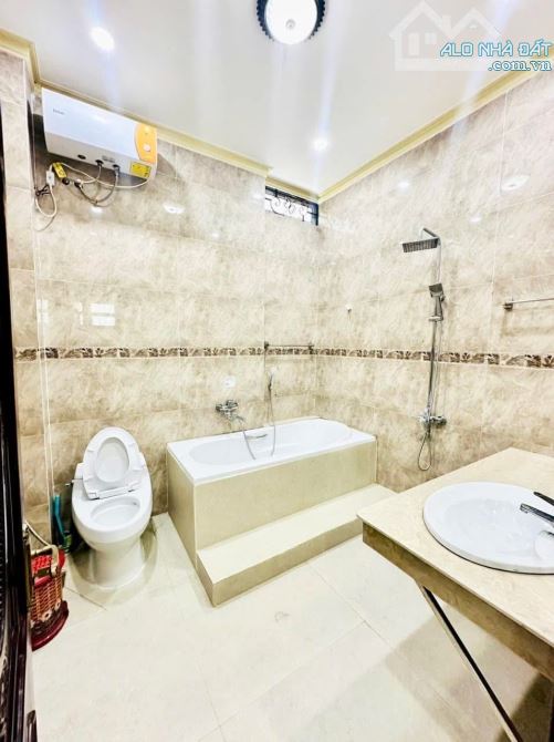 🔥 Nhà 4 tầng MT đường 10m5 Hà Huy Tập , gần biển Nguyễn Tất Thành , vị trí kinh doanh - 5
