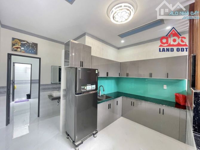 Nhà lầu 2.65 tỉ . Hơn 60m2-SHR- thổ cư tại P.Bửu Hoà thuận tiện di chuyển các tỉnh lớn . - 5