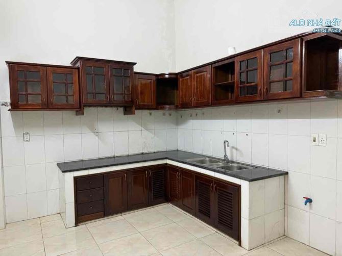 Bán nhà Thanh Nghị  dt 90 m2  3 tầng đường 10.5m giá 4.5 tỷ - 5