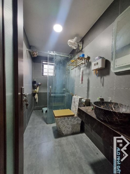 🏡 BÁN NHÀ DÂN XÂY 4 TẦNG – VIỆT YÊN – GẦN TRƯỜNG,CHỢ- NỘI THẤT XỊN - 78m - HƠN 6 ĐỒNG 🏡 - 5