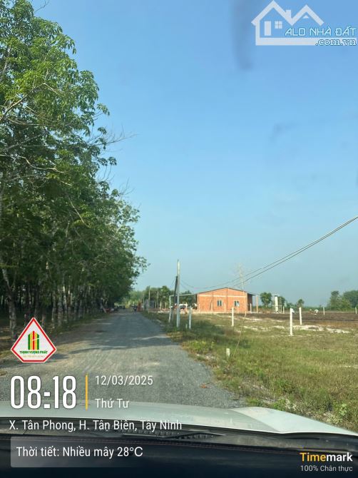 Cần bán lô đất mặt tiền đường nhựa  giữa 2 căn nhà 550 triệu - 6