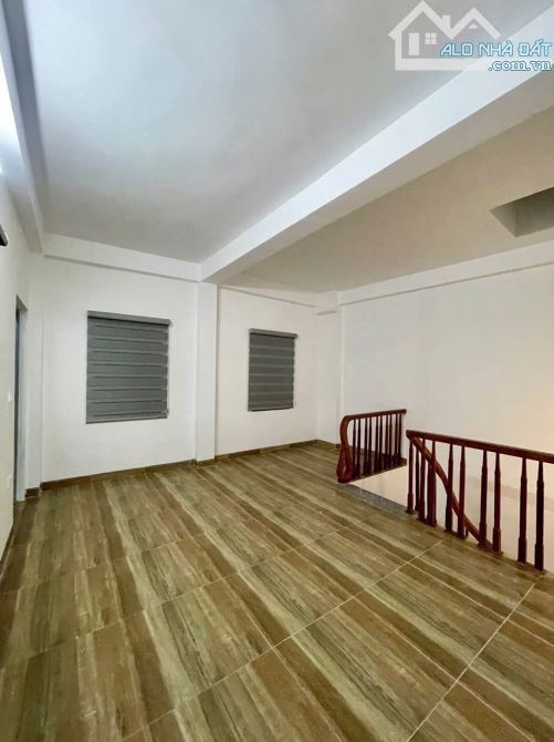 Nhà đẹp Phượng Đồng-Phụng Châu Ô tô cách 1 nhà, cách trường Đại Học 500m DT32m*4T - 6