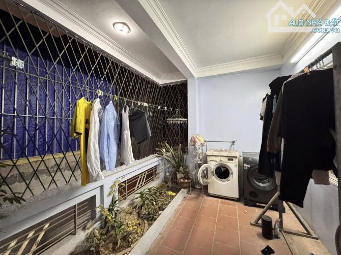 Cần bán gấp nhà Xuân Thủy 52m2, 4T, cách  ô tô 10m, nhà dân xây đẹp - 6