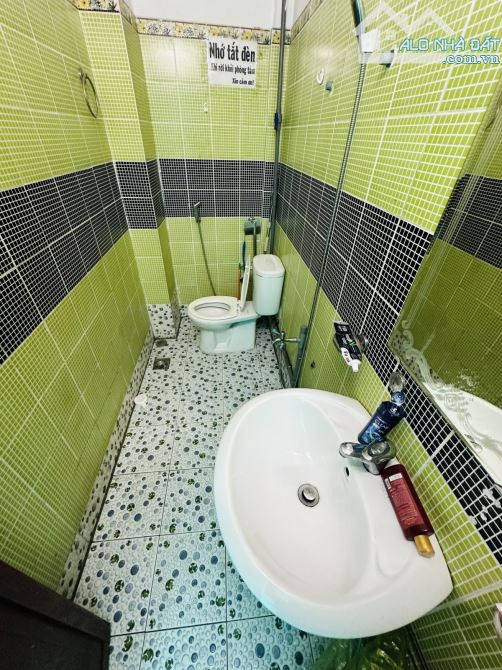 Tân Bình -Nguyễn Trọng Tuyển 55m2 3 tầng 7pn chỉ 6 tỷ nhỉnh - 8