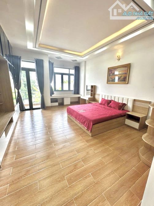 BÁN BIỆT THỰ TRUNG TÂM NHÀ BÈ – 100M2 - HUỲNH TẤN PHÁT - NHỈNH 8 TỶ - 8