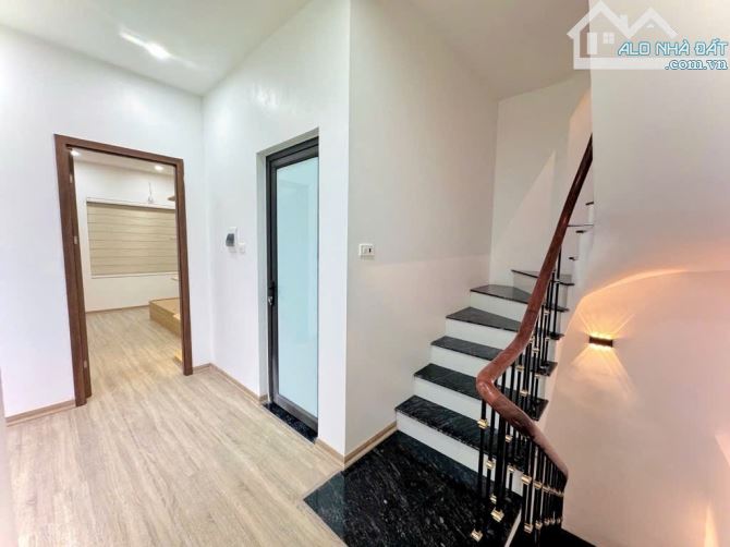 Hai Bà Trưng lô góc 2 thoáng - nhà mới full đồ- sổ vuông đét. Hồng Mai 4 tầng 35m² mặt tiề - 8