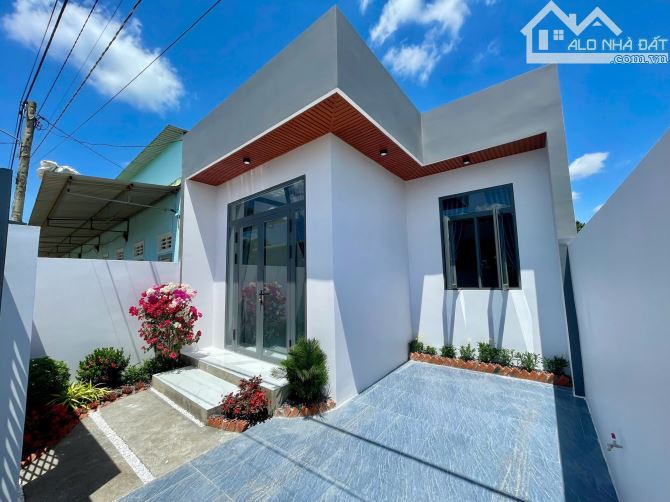 Bán nhà đẹp sau lưng chợ Ea Kao 6x19 tc 60 chỉ 1299 - 9