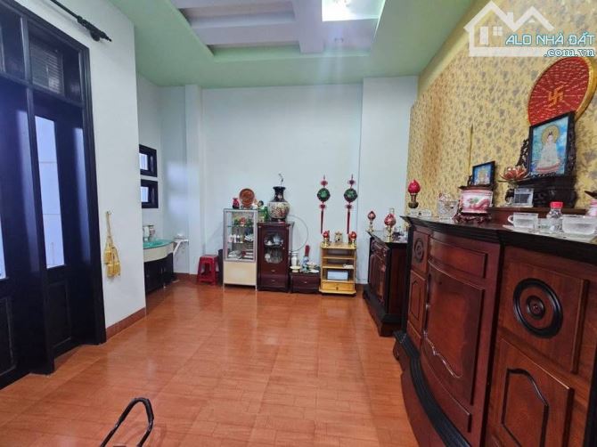 NHÀ MÊ MẶT TIỀN ĐINH CÔNG TRÁNG GẦN QUANG TRUNG. DT: 5,4x34M NỞ HẬU 10,6M. GIÁ CHỈ: 5,9 TỶ - 9