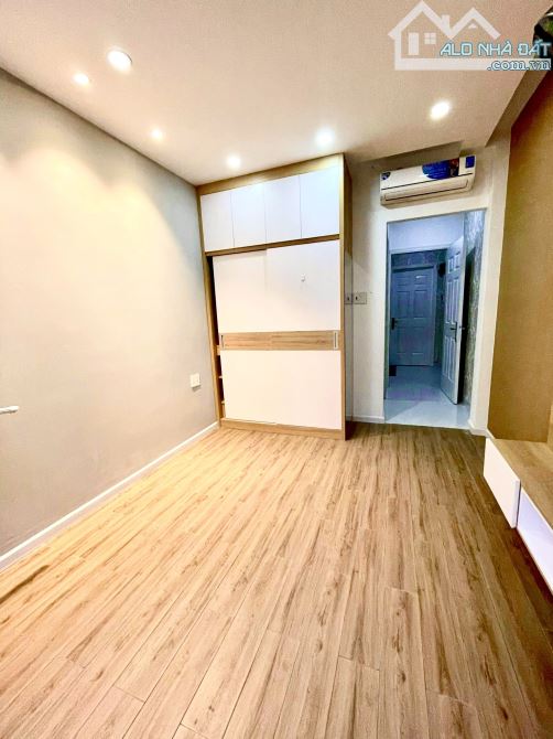 Cần bán nhà mới 100%- vào ở liền - góc 2mặt HXH 8m Nguyễn Kiệm, PN, 3,5x7m - 5 tầng - 5 tỷ
