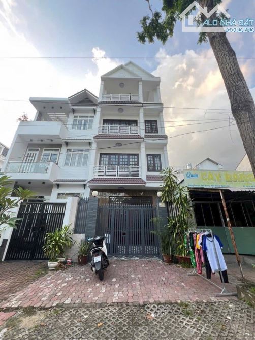 Cho Thuê Nhà Trệt 3 Lầu 5Pn Trục Chính KDC Nam Long