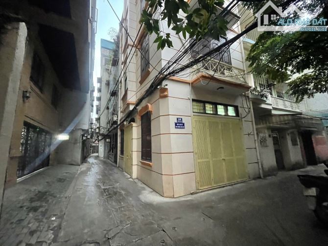 LÕI THANH XUÂN- 42M KHU PHÂN LÔ QUÂN ĐỘI- LÔ GÓC 2 THOÁNG- Ô TÔ VÀO NHÀ GIÁ CHỈ 11.5 TỶ