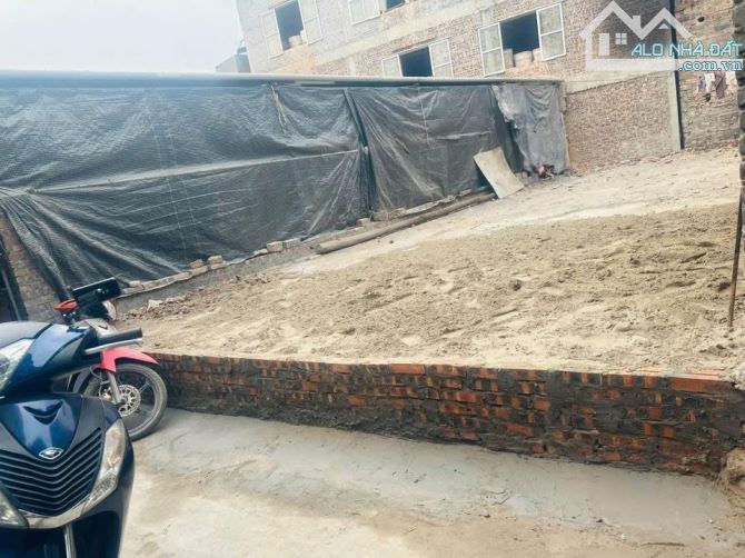 Chị Gái gửi bán lô đất kim Lan siêu đẹp.Mt-5,6m . Giá siêu đầu tư. Đất Hà Nội Xịn!!!!