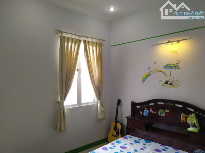 CẦN BÁN NHÀ 1 TRỆT 2 LẦU,NGUYỄN VĂN TRỖI,PHAN THIẾT,5,7 TỶ