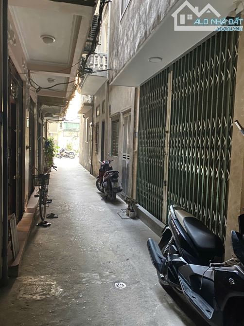 Phố Hà Kế Tấn - Dân xây 6 tầng - Phân Lô - Sát ô tô -Full nội thất -Trước nhà rộng thoáng.