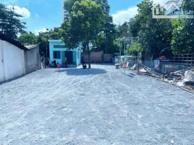 BÁN ĐẤT BIỆT THỰ - TẶNG NHÀ CẤP 4 FULL THỔ CƯ, HOÀN CÔNG  Cần bán lô đất đẹp tại Phường Ta