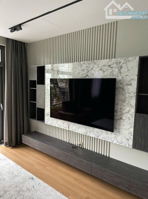 Bán BT liền kề Starlake tây Hồ Tây 132m2, 4 tầng, 63 tỷ - Đẹp full nội thất xịn xò, thang