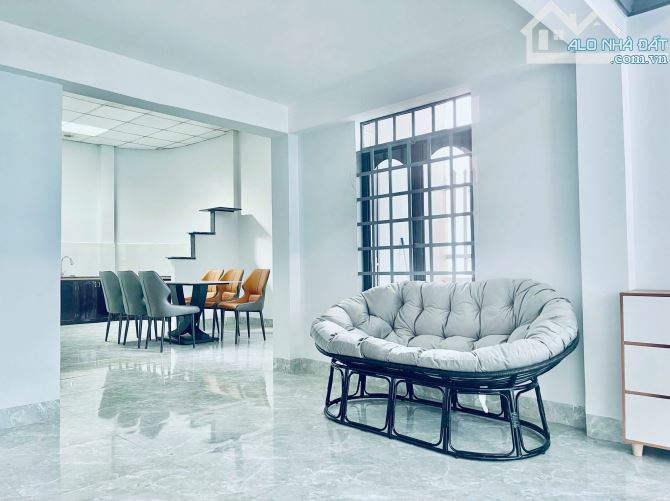 Bán nhà trung tâm phố giá rẻ hơn vùng ven