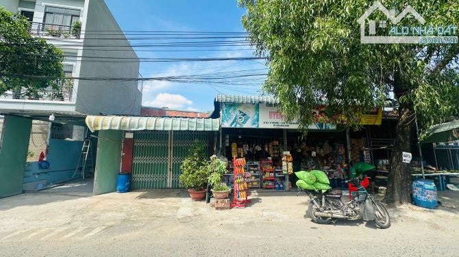 Nhà mặt tiền kinh doanh gần BigC GO, phường Dĩ An, thành phố Dĩ An. 15 tỷ