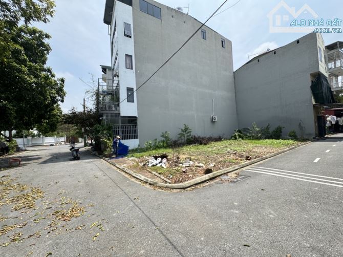 BÁN ĐẤT PHÂN LÔ_TRÂU QUỲ, GIA LÂM. DT:90 m2, MT: 5m. 7,8 tỷ