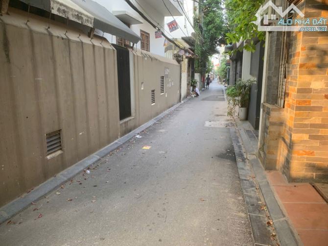 BÁN NHÀ NGỌC THUỴ.LONG BIÊN, 63M x 3 TẦNG, GIÁ 6,4 TỶ , CẠNH CẦU LONG BIÊN