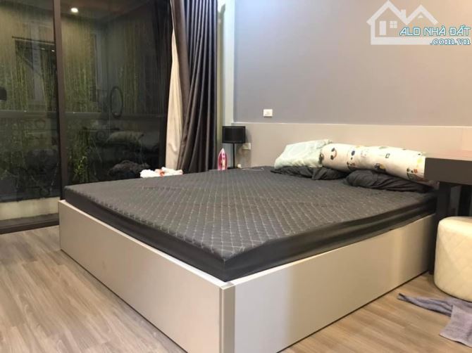 Cần bán gấp nhà nhỏ tiền 30m2 Tứ Liên-Tây Hồ