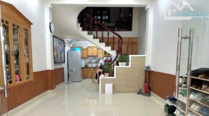 Bán nhà Văn Cao, Đằng Lâm, Hải An, Hải Phòng. 3,5 tầng, 50m2, 3,4 tỷ. Ngang 4m, d2