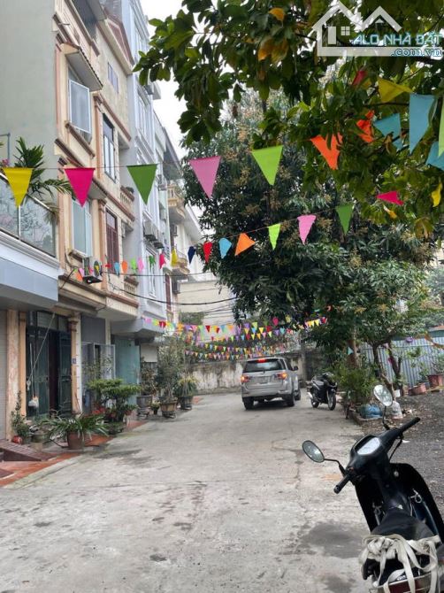 BÁN NHÀ PHỐ TRẦN CUNG CẦU GIẤY PHÂN LÔ Ô TÔ TRÁNH 60M 7TẦNG THANG MÁY LÔ GÓC 21 tỷ.