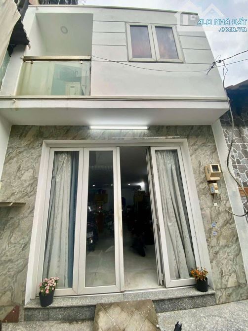 BÁN NHÀ 2 Tầng 4,5 x 12m Hẻm 5m Tân Thới Hiệp Quận 12 Gần Gò Vấp
