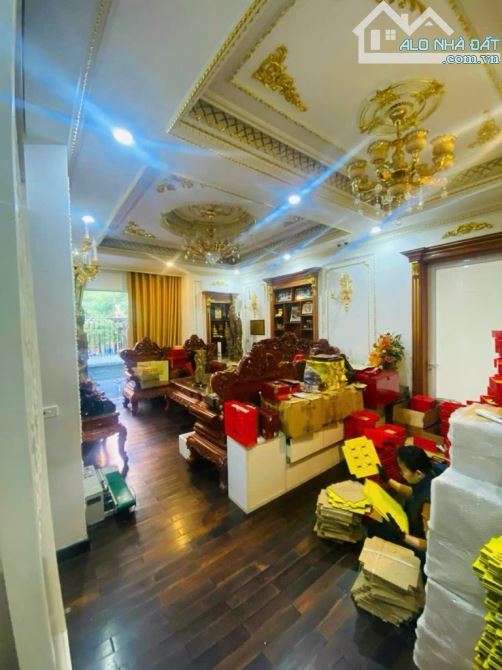 ĐẲNG CẤP, BIỆT THỰ KĐT MỸ ĐÌNH – 195M x 5T – MT12M – VỈA HÈ – Ô TÔ TRÁNH –KD, 55 TỶ.