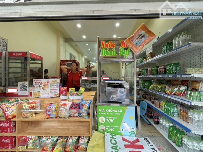 Bán nhà mặt phố Nguyễn Lương Bằng, Đống Đa 2 thoáng, tiện KD, 3 tầng 100m2 giá 24 tỷ
