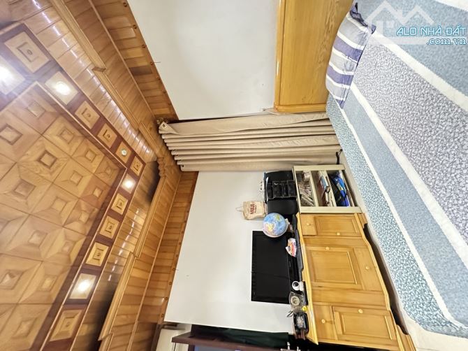 Bán nhà phố ngọc lâm 41m 4 tầng 4 ngủ sẵn ở