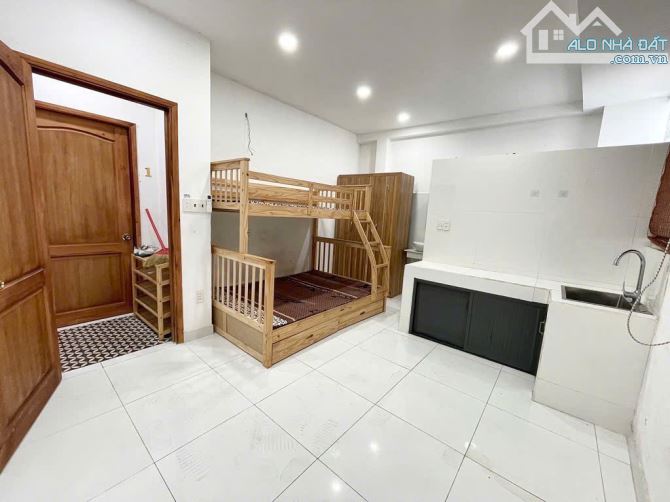 Tòa nhà CHDV 6 Tầng 19 phòng - Đường xe tải thông -Trường Chinh -DT 6.5X23M - Chỉ 21 tỷ