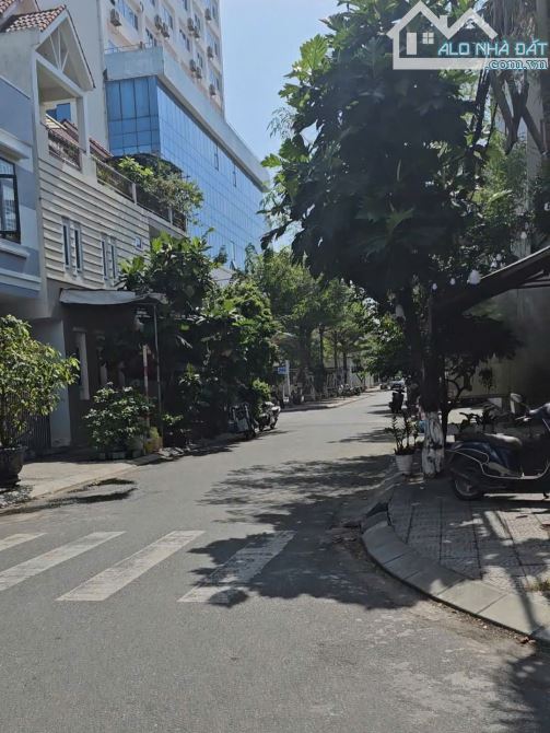 SIÊU PHẨM- NHÀ 2 TẦNG -VỊ TRÍ KIM CƯƠNG-GÓC HAI MẶT TIỀN -TT SƠN TRÀ-ĐÀ NẴNG-NGANG RỘNG 8M