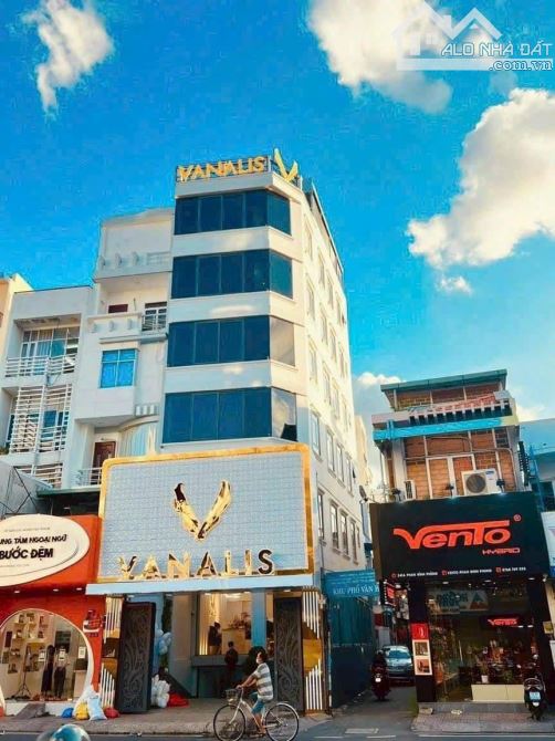 Bán gấp MT Nguyễn Cư Trinh Quận 1, DT 9,5m x 20m KC 5 tầng nhà mới HĐT 150 triệu giá 40 tỷ