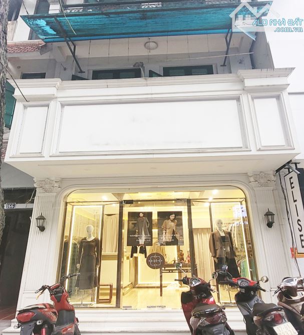 Bán Nhà Mặt Phố Hàng Cân, Hoàn Kiếm DT 115m2 x 3T MT:4,2m. Giá Rẻ.