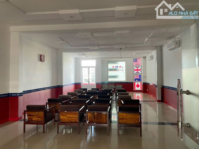 NHÀ 1 TRỆT 2 LẦU MẶT TIỀN KINH DOANH NGUYỄN TRÃI: GIÁ 13.5 tỷ
