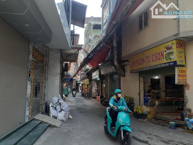 Phú Mỹ 47m. 5 tầng. Căn hộ dịch vụ 9 phòng. Gần phố. 10 tỷ.