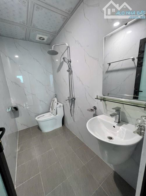 BÁN NHÀ PHƯƠNG CANH, NAM TỪ LIÊM – CÁCH ĐƯỜNG OTO TRÁNH 10M – 32M2 x 5 TẦNG – MT 4.2M