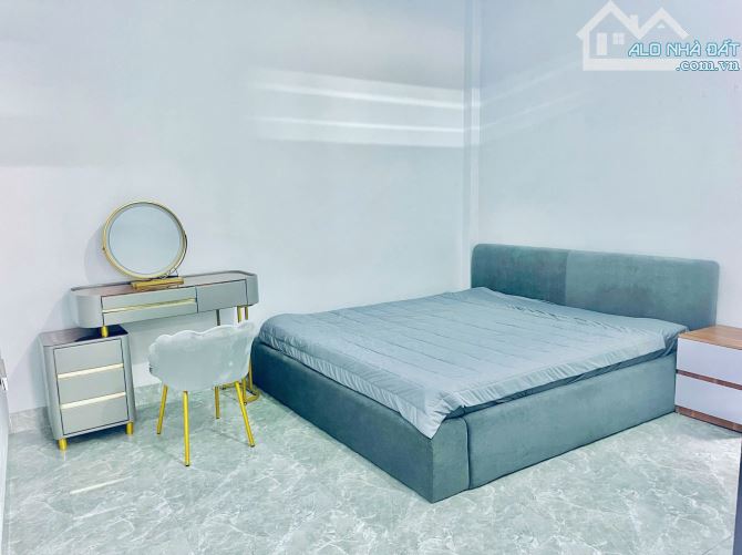 Bán nhà trung tâm phố giá rẻ hơn vùng ven - 10