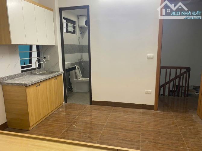 Bán nhà mới xây, 5 tầng, Liên mạc, Thượng Cát, bắc từ Liêm. DT : 45m2. Giá : 5,85 Tỷ - 1
